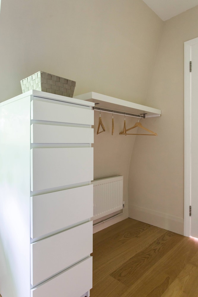 Campden Street VII by Onefinestay