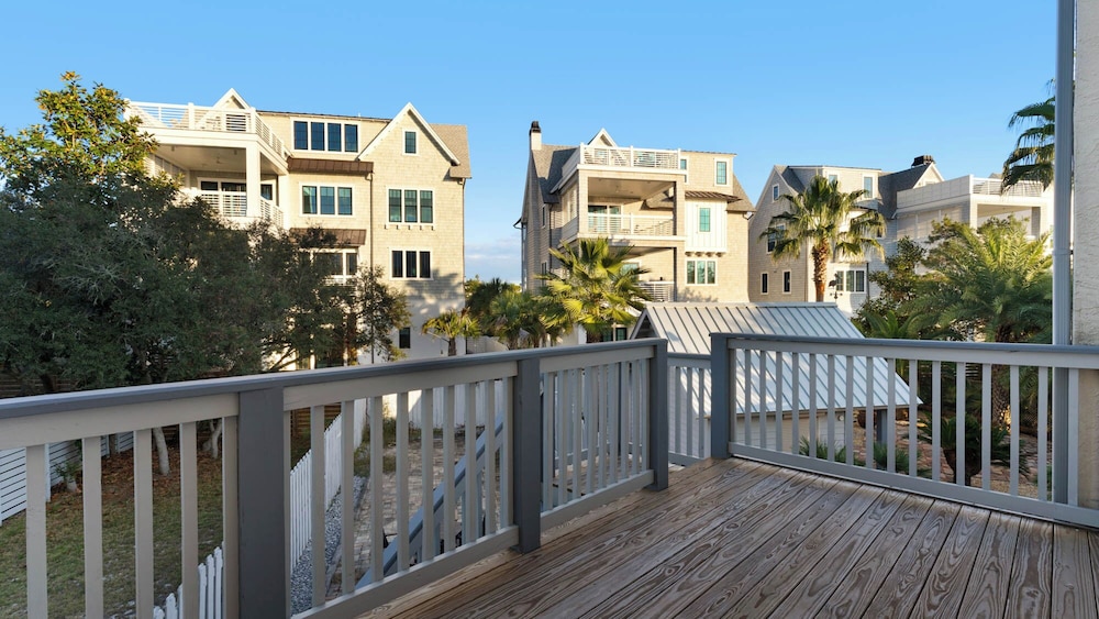 Palm Sounds: Gulf Views & Easy Beach Access!