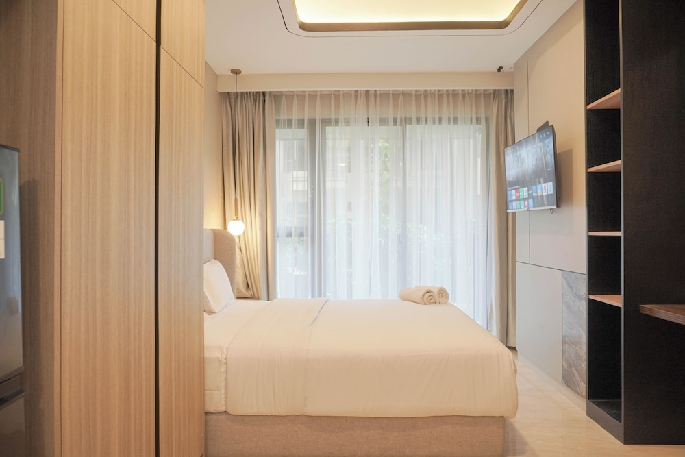 Comfort Living Apartment Studio At Arumaya Residence