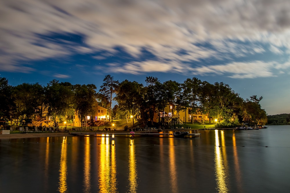 Kavanaugh's Sylvan Lake Resort