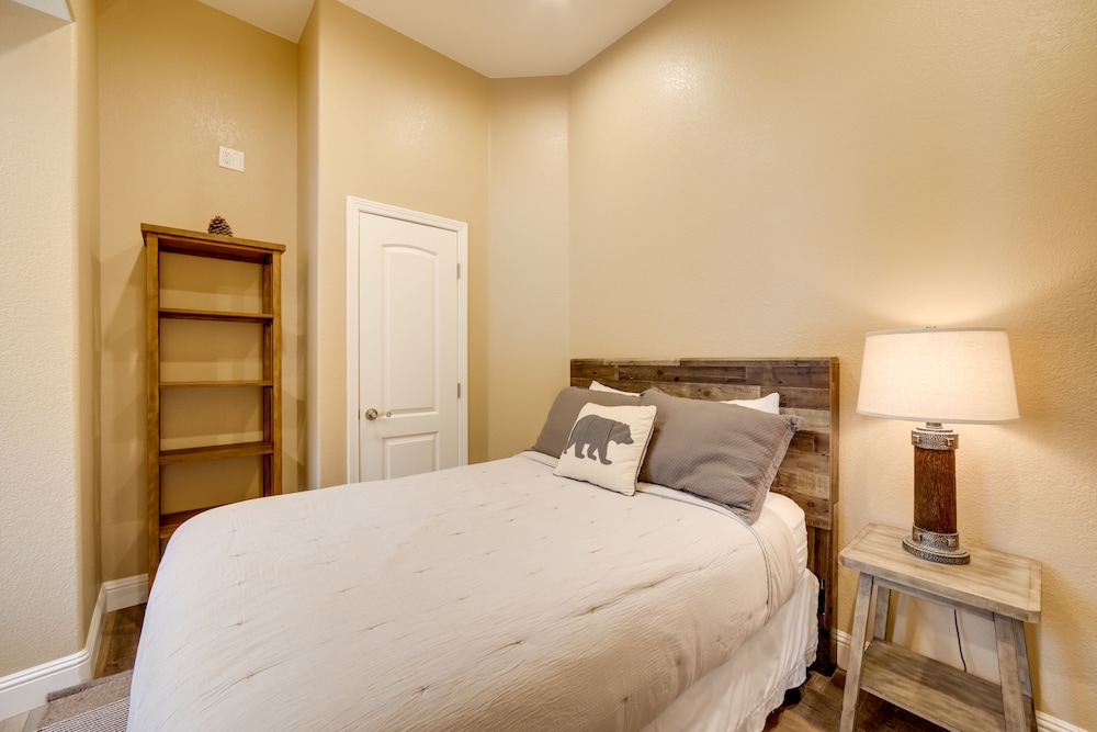 Reno Vacations - Sleek Reno-lake Tahoe Retreat, 4 Mi to Ski Mt Rose - Property Image 41