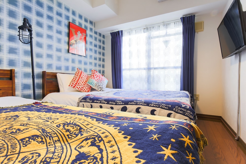 Grand Court Namba 402