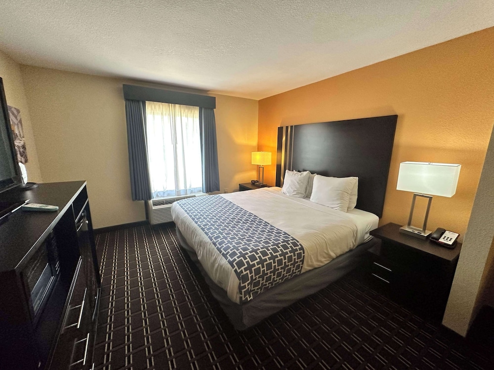 Best Western Plus Bass Hotel  Suites - Property Image 11