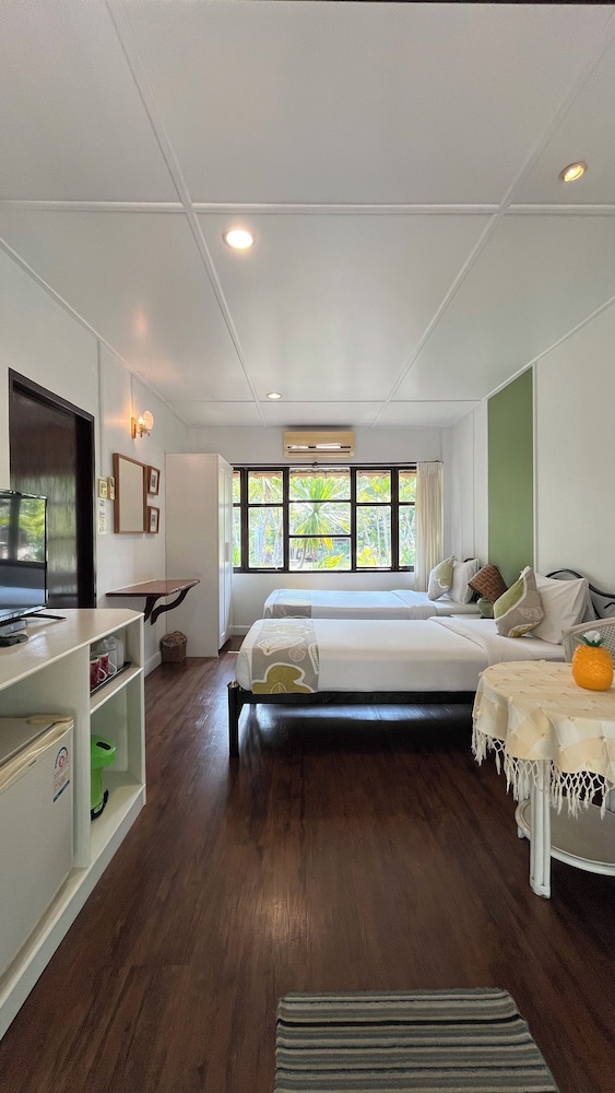 Suan Bankrut Beach Resort