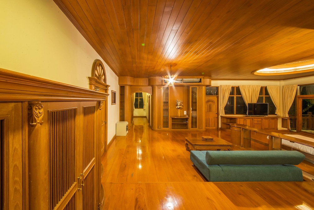 LPC Holiday Villa