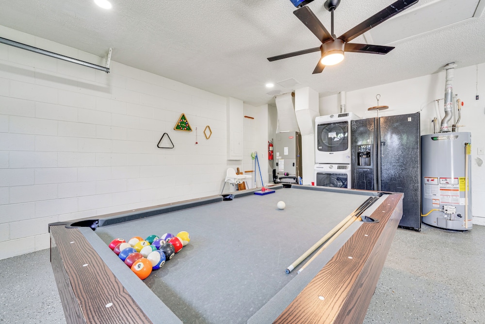 6 Mi to Lake Louisa State Park: Home w/ Pool