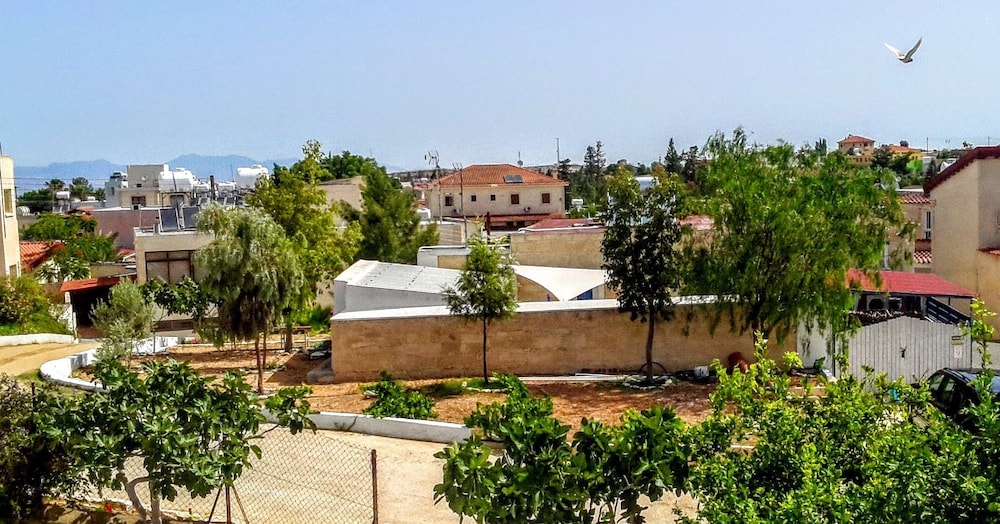Tzionis Petroktisto Holiday Stonehouse