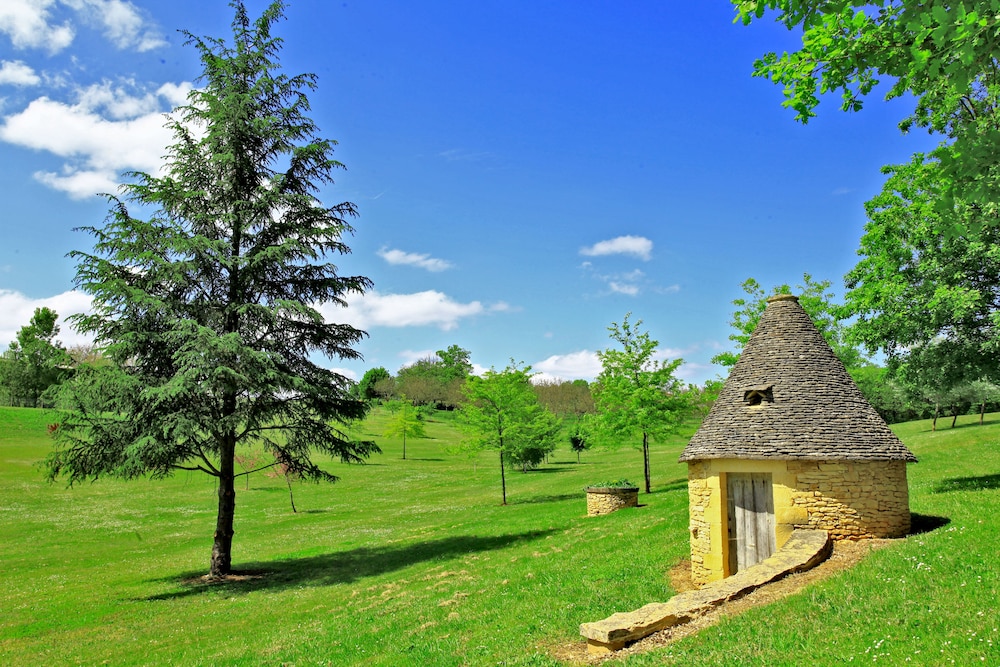Combas Village De Gites