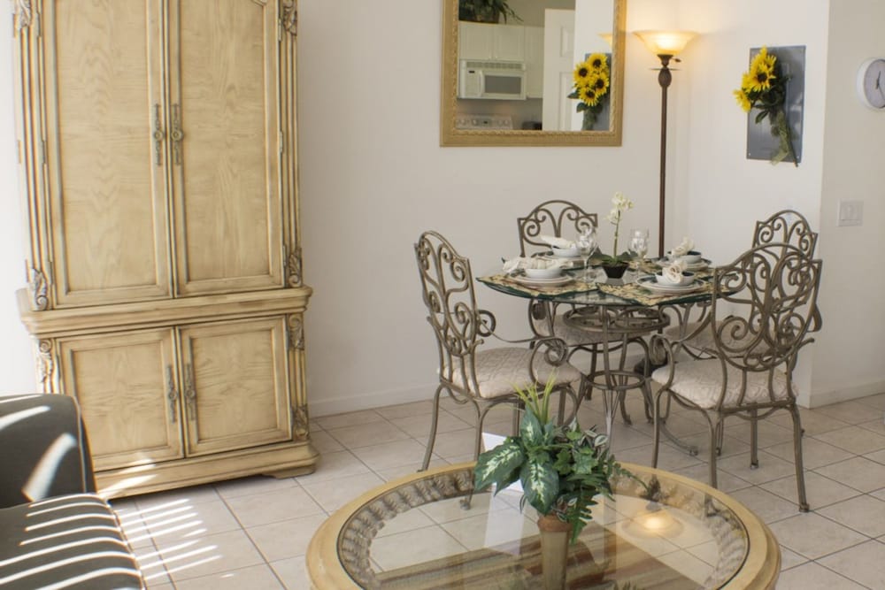 Windsor Palms 8112 - Image 5