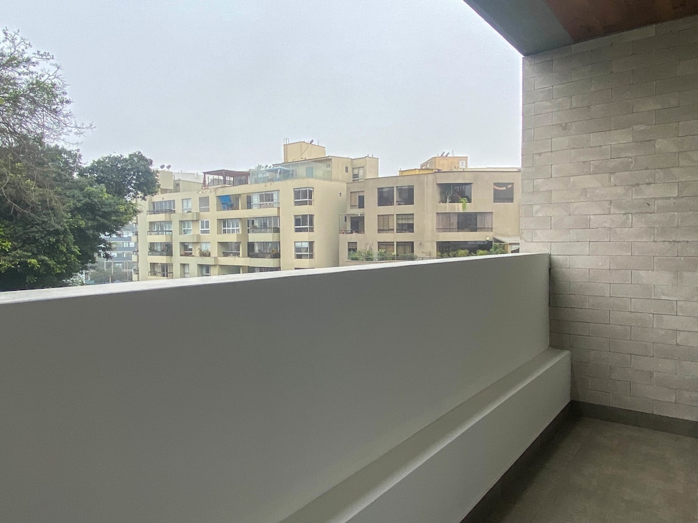 Majestic 1BR Duplex in Miraflores