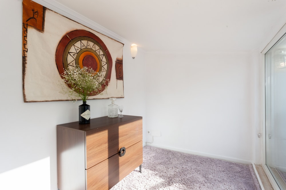 Liberty Penthouse Three-Bedroom Apartment - by LU Holidays