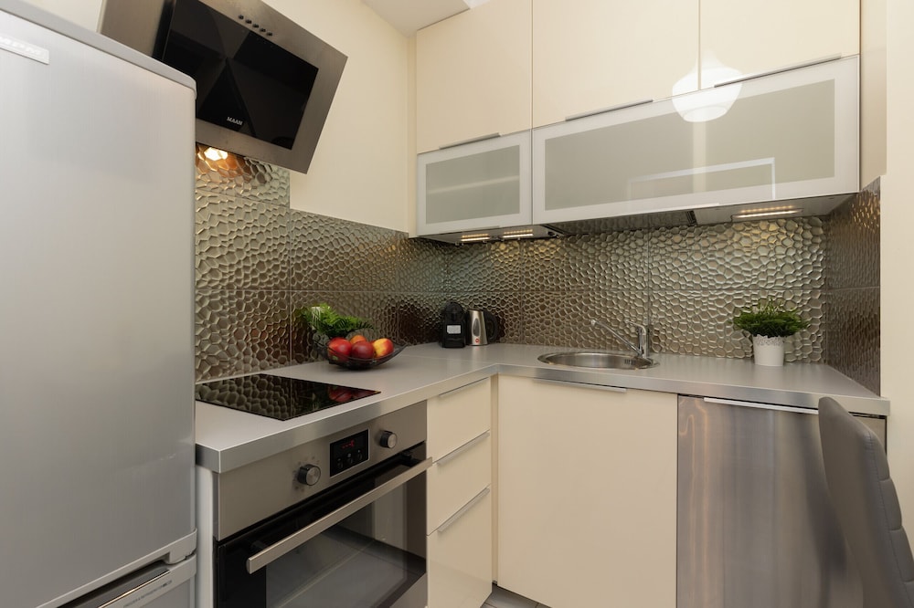Kolejowa Cozy Apartment by Renters view 4