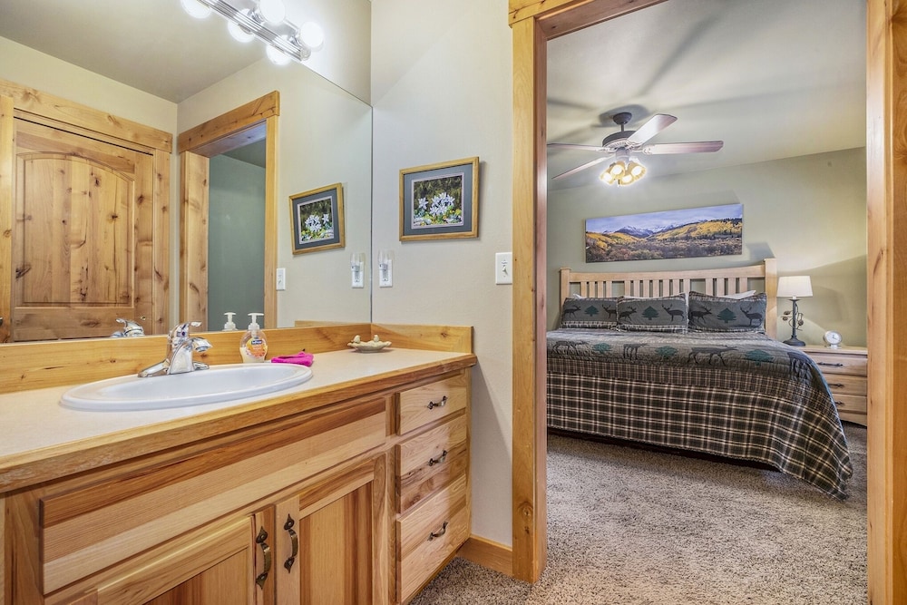 Solitude Condos - Estes Park CO