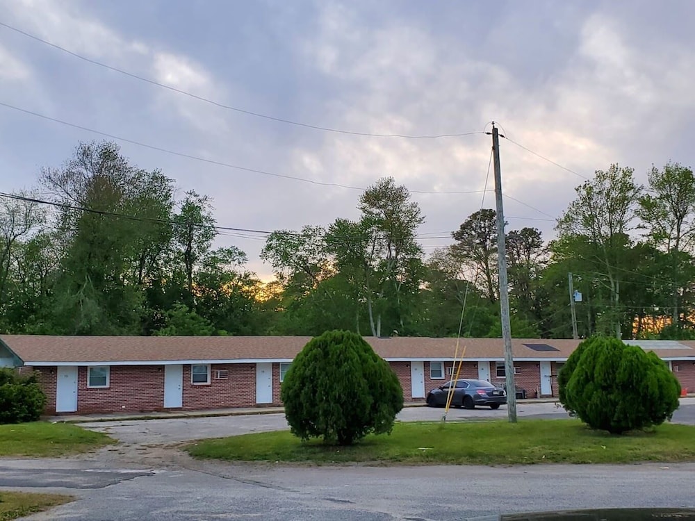 Budget Inn