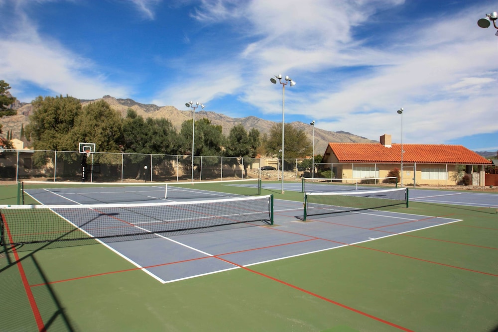 Tucson Townhome w/ Mountain View, Pool Access! view 4