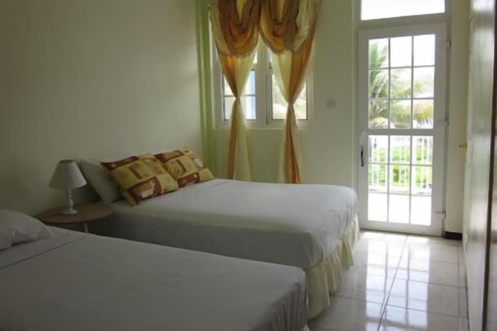 Sea Breeze Inn