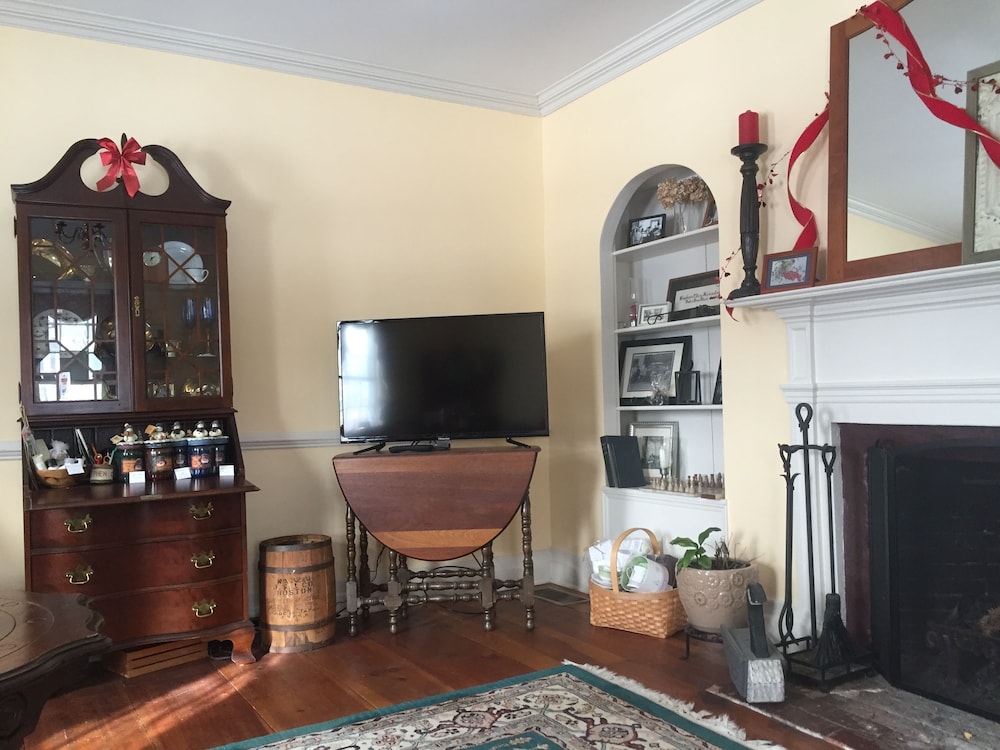 Stephen Clay Homestead B&B view 3