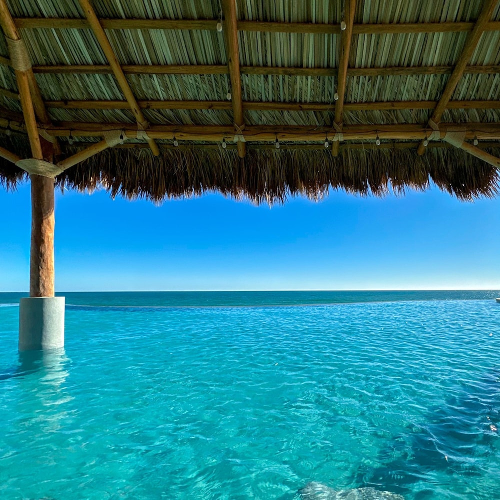 Has it all Beachfront Retreat With Stunning Views