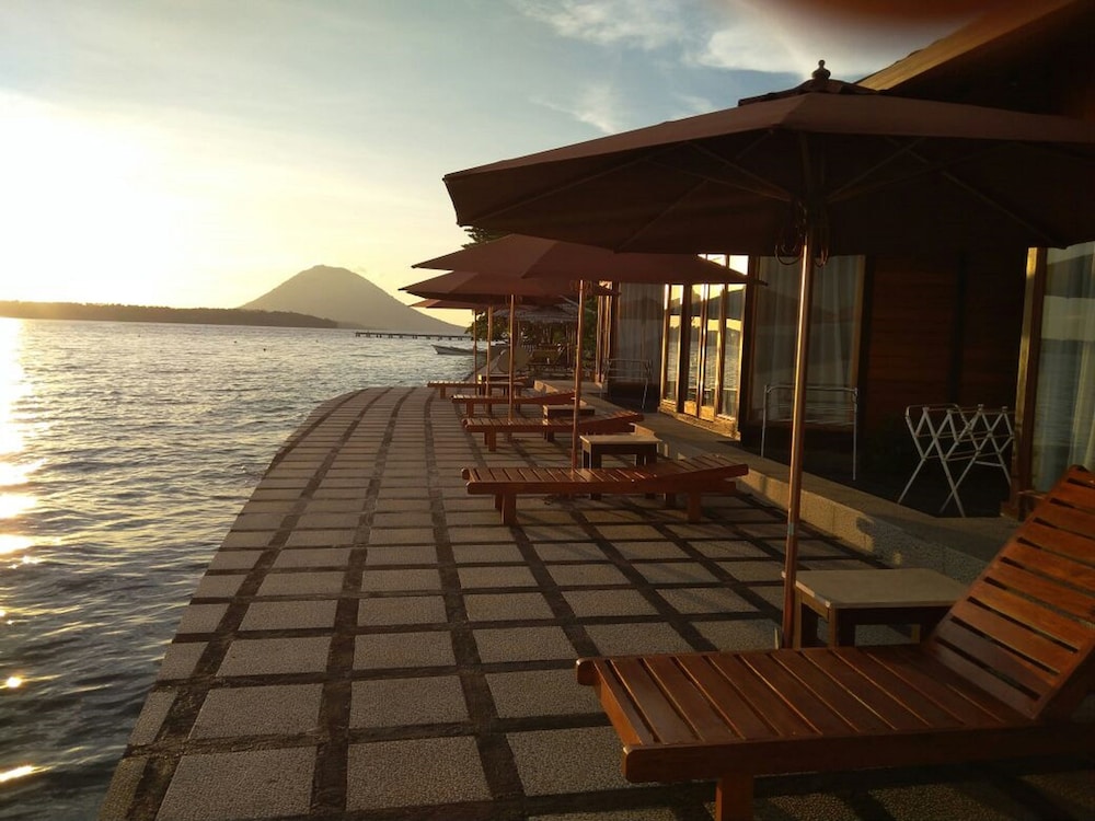 Tanta Moon Luxury Villas Siladen Island