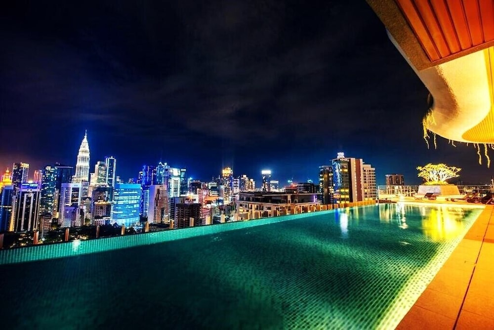 KLCC CityTowerViewSty5Pax CeylonzSuite