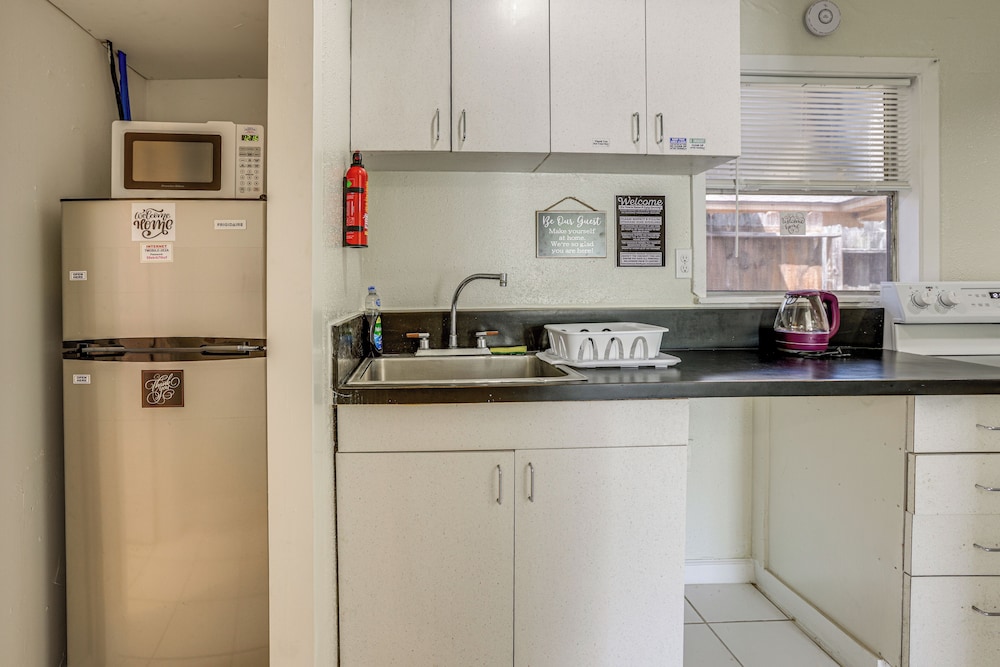 Suburban Home By Arthur Storey Park & HCA Houston!