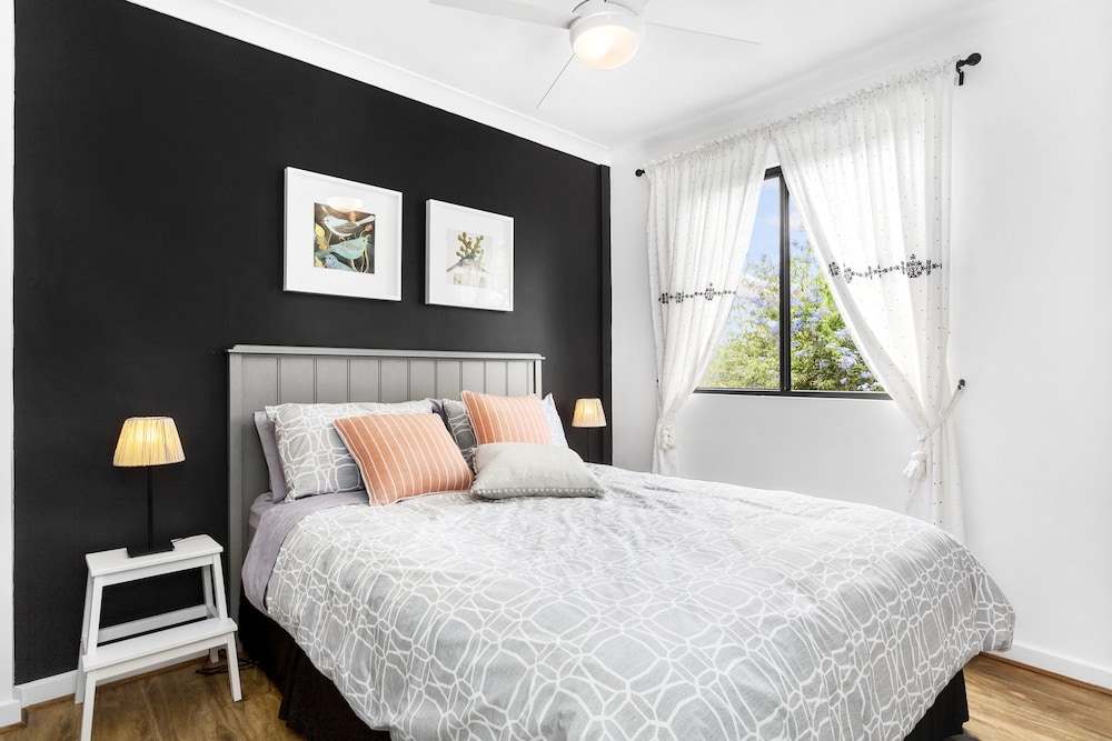 Karawatha Cottages B&B