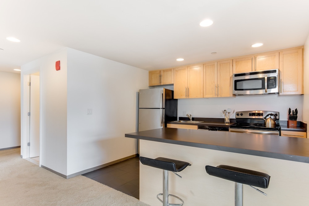 Bluebird Suites near MIT