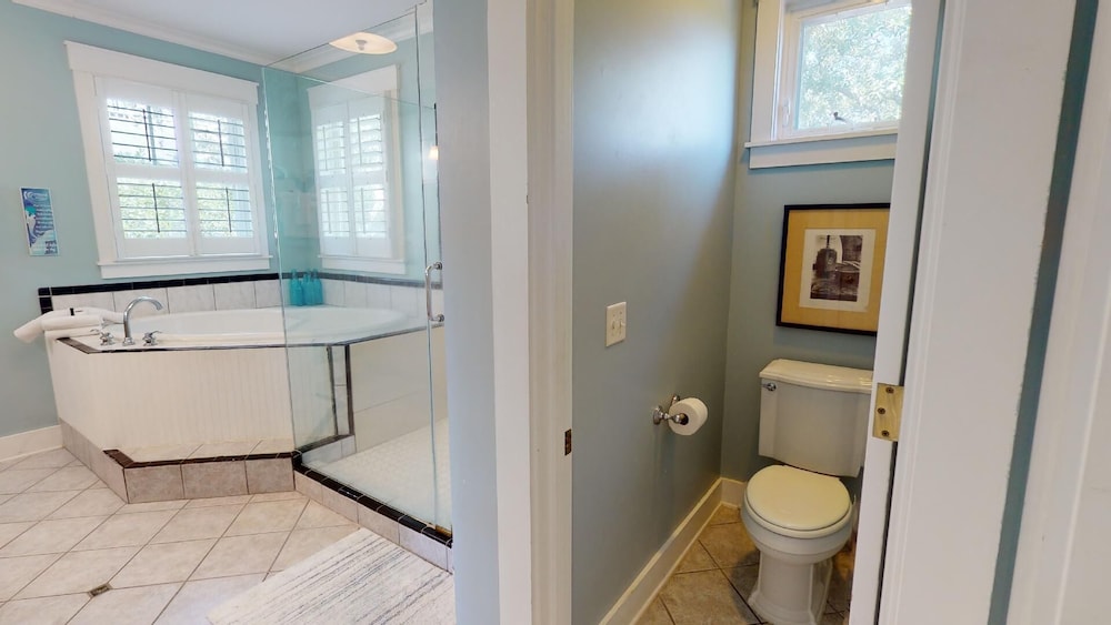Thirst N' Howl by Tybee Vacation Rentals