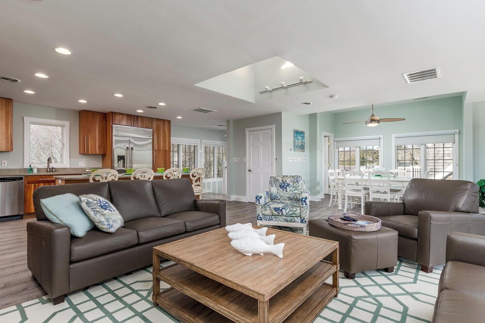 Surf Avenue 48