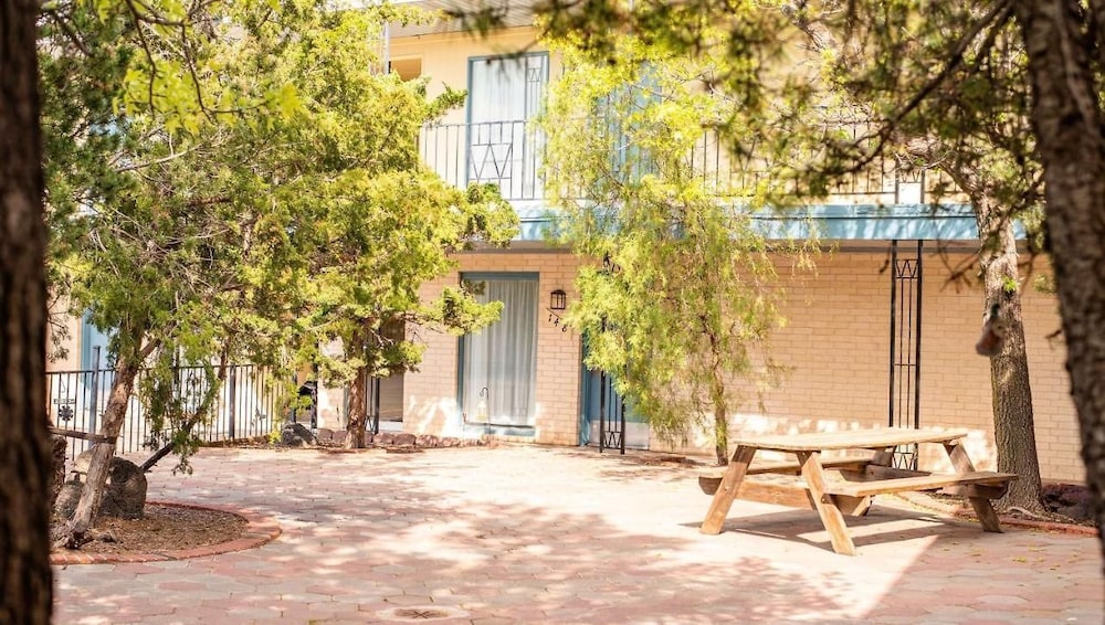 Woodward Vacations - Wayfarer Inn Woodward - Property Image 34