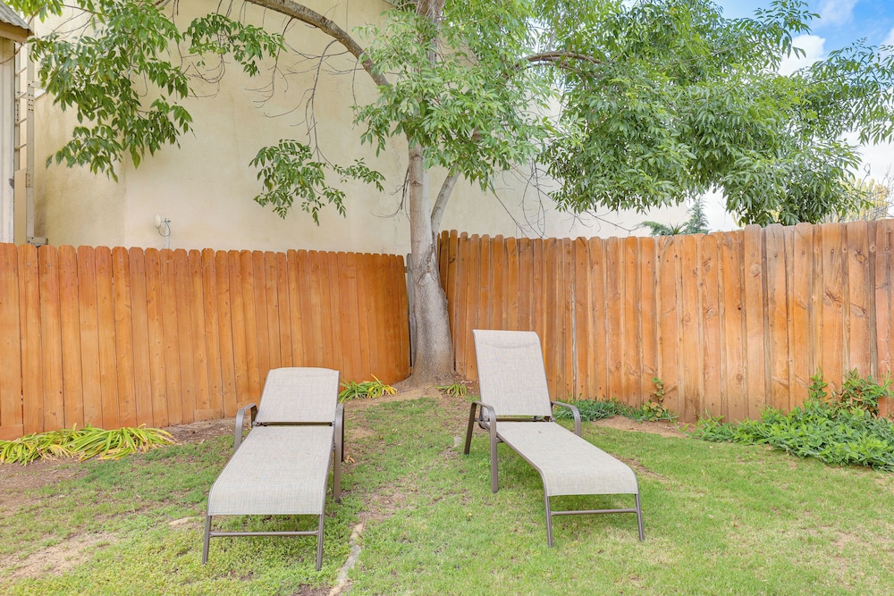 Sunny Oceanside Home w/ Patio, 5 Mi to Downtown!