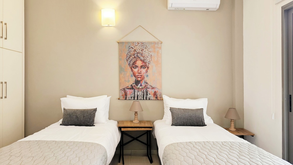 Phaedrus Living Ledras Residences 102