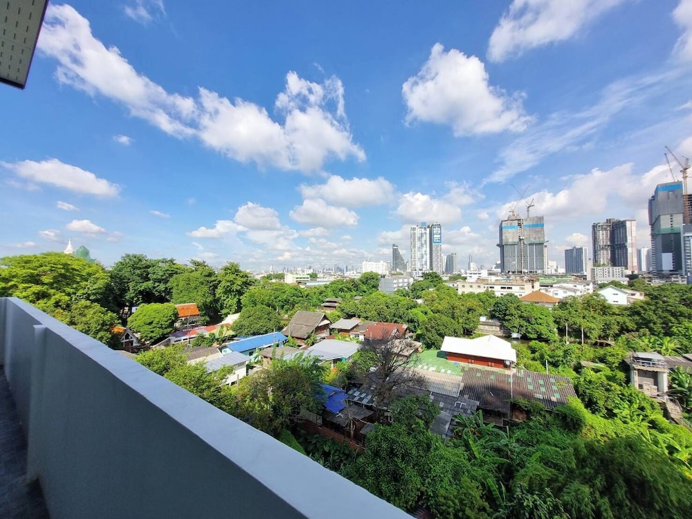 Aqua Residences