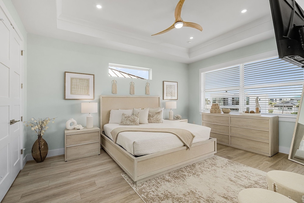 141 Brand New Luxury 6br/6ba Build W/ Heated Pool! 6 Bedroom Home
