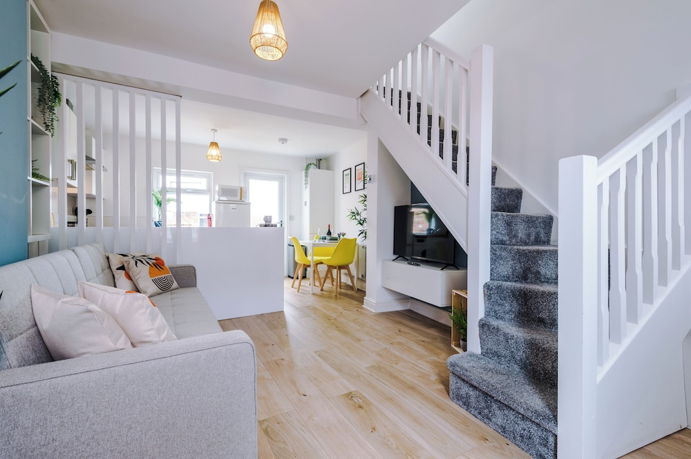 20 Spital Walk