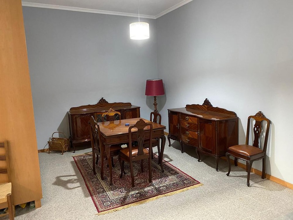 Captivating 3-bed House in Travanca view 3
