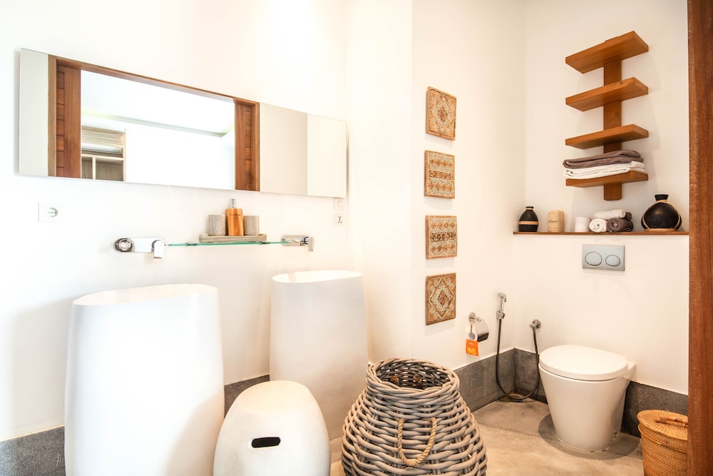 Niko 2 R New Villa Close to Finns Beach Club