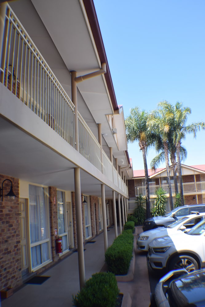 The Oxley Motel
