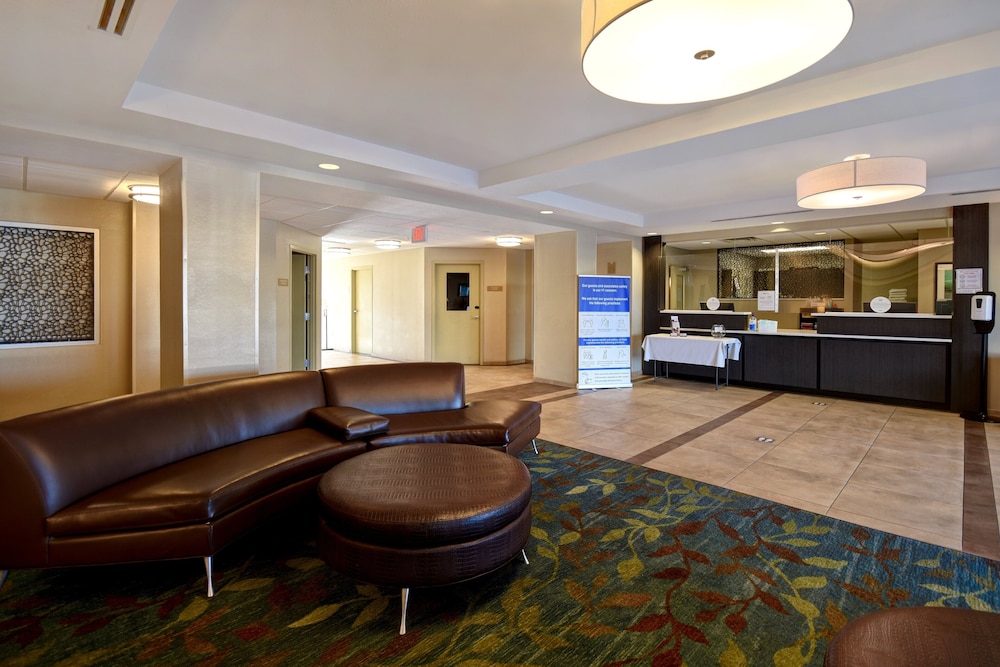 Candlewood Suites St. Clairsville by IHG