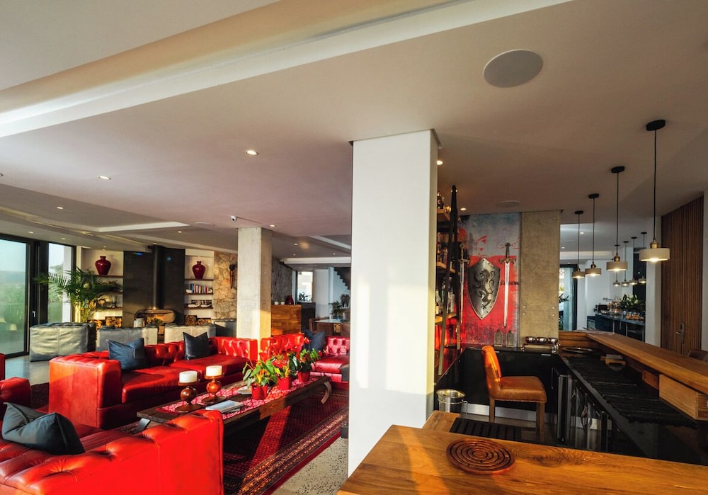 Boutique Ocean Views incorporating Wend