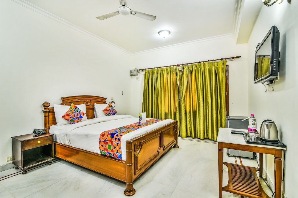 FabHotel Homeport Residency