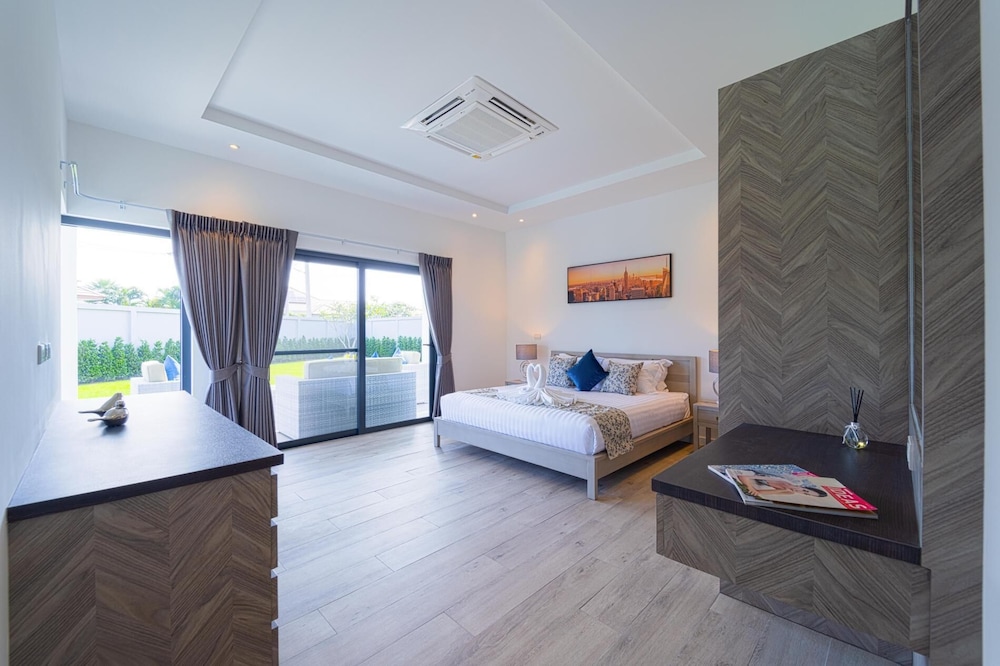 New Modern 3 Bedroom Villa MB35