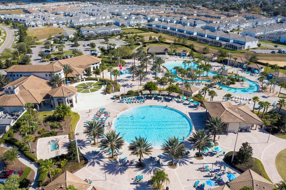 Gorgeous 4Bd w Pool Champions Gate 1196 - Image 3