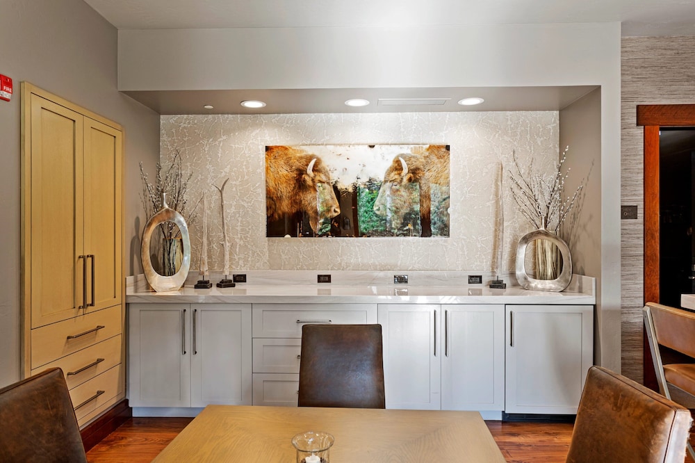 Flagstaff Lodge - Three Bedroom Residence #203 3 Condo