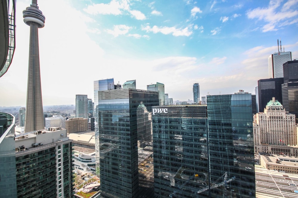 Sarkar Suites - Entertainment District
