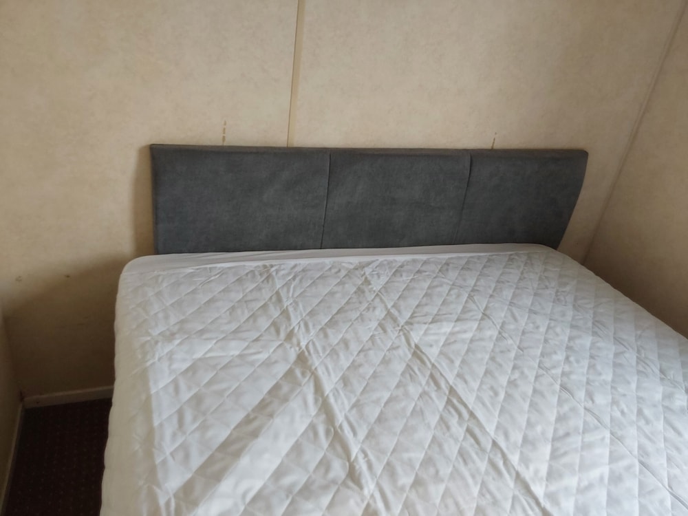 Family Fun 2-bed Caravan Family Romney Marsh view 4