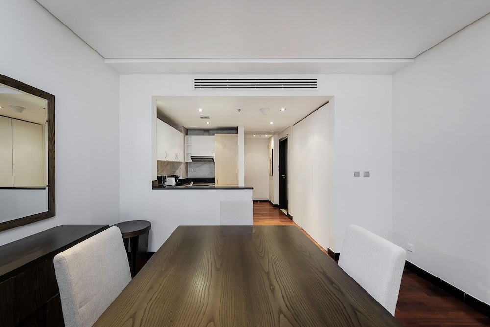Exotic Apartments at Royal Amwaj