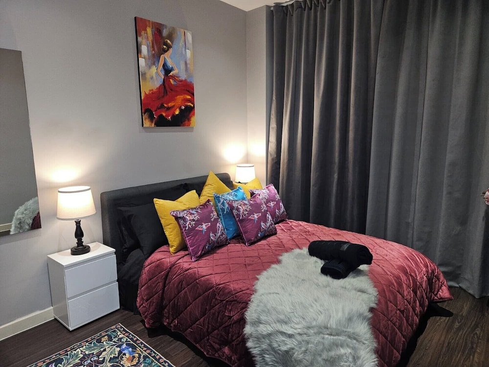 London Heathrow Luxury Apartment - Fully Equipped