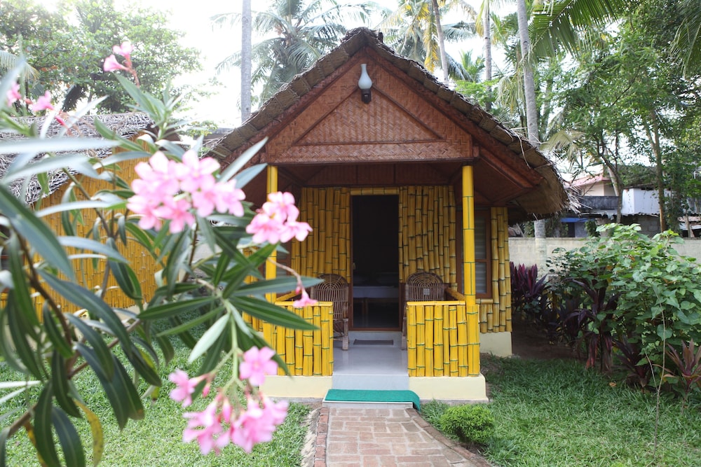 Savithri Inn