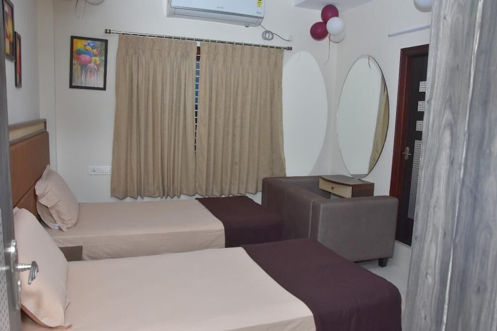 Hotel SK7 SERVICE APARTMENTS